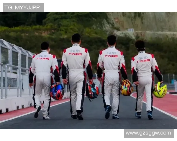 洲际杯精彩回顾：北京足球队默契配合展现团队实力与战术智慧