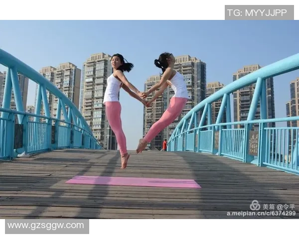 喀什足球梦:在边疆小城绽放的青春与希望之光 喀什足球梦:在边疆小城绽放的青春与希望之光