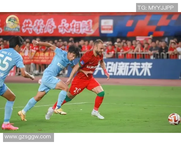 众拓足球引领青少年足球热潮助力中国足球未来发展