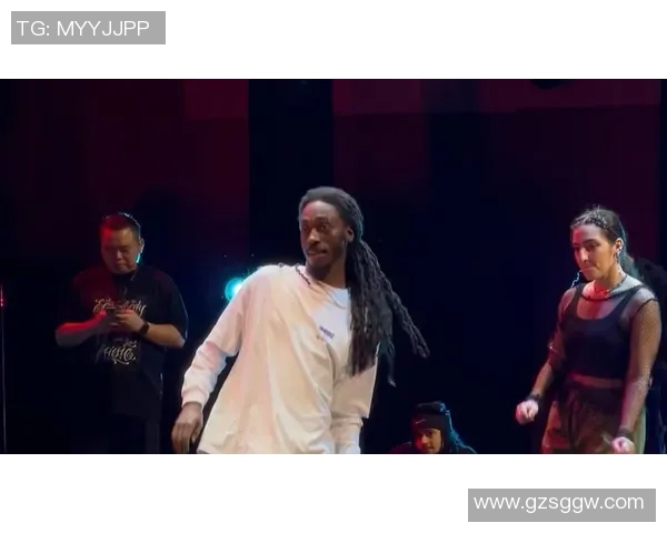 深圳街舞队的奋斗历程与全国街舞大赛的精彩表现全景回顾 深圳街舞队的奋斗历程与全国街舞大赛的精彩表现全景回顾